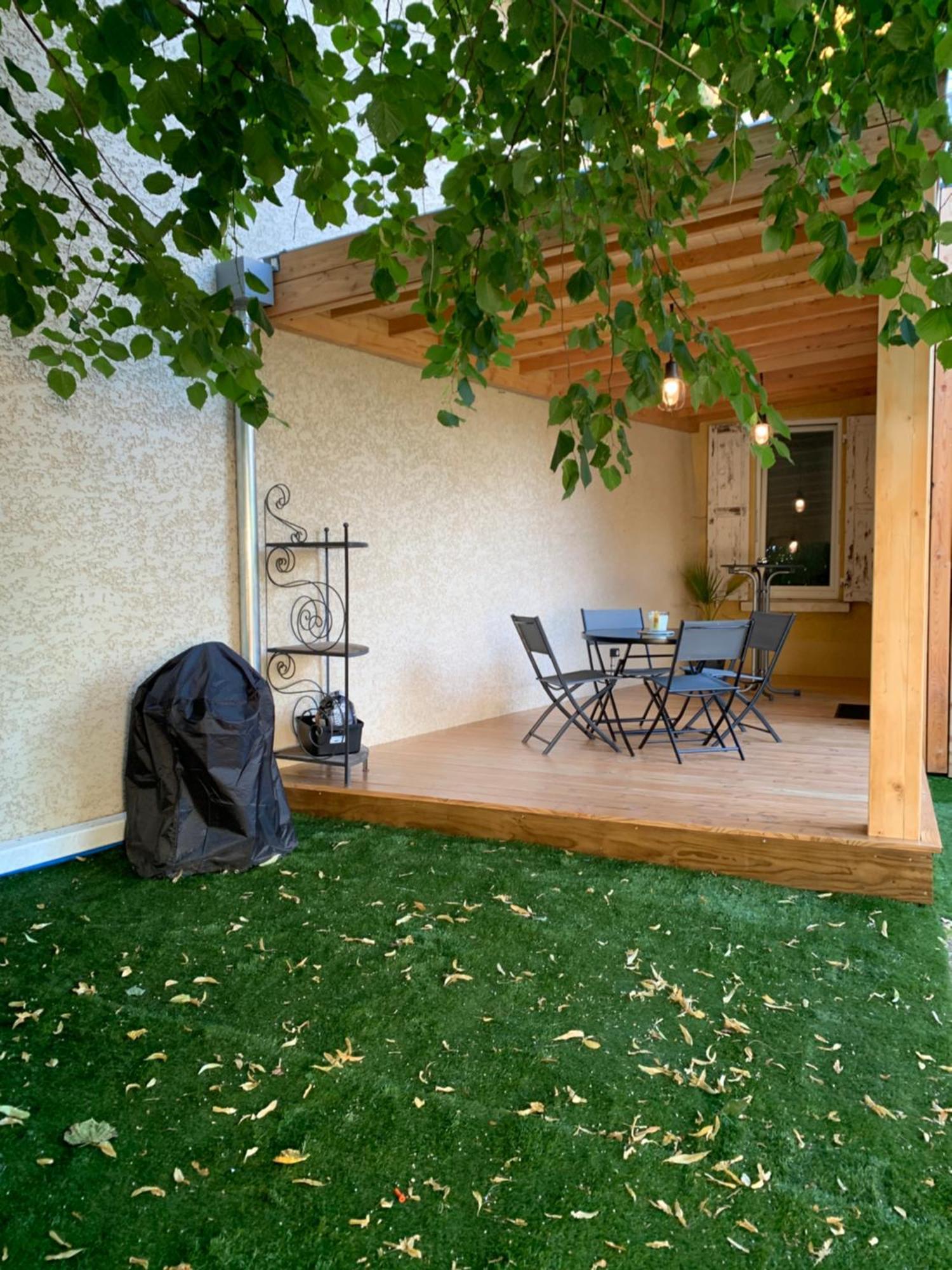 A L'Oree Du Lac Le Pin  Exterior photo